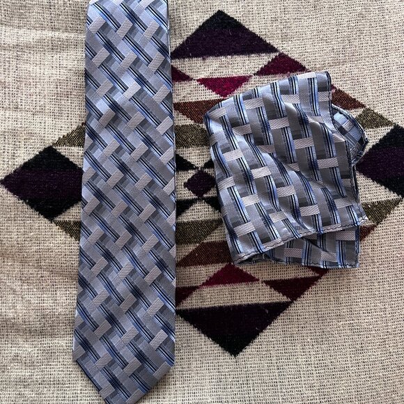 Valerio Garati Silk Tie and Square - Picture 1 of 2